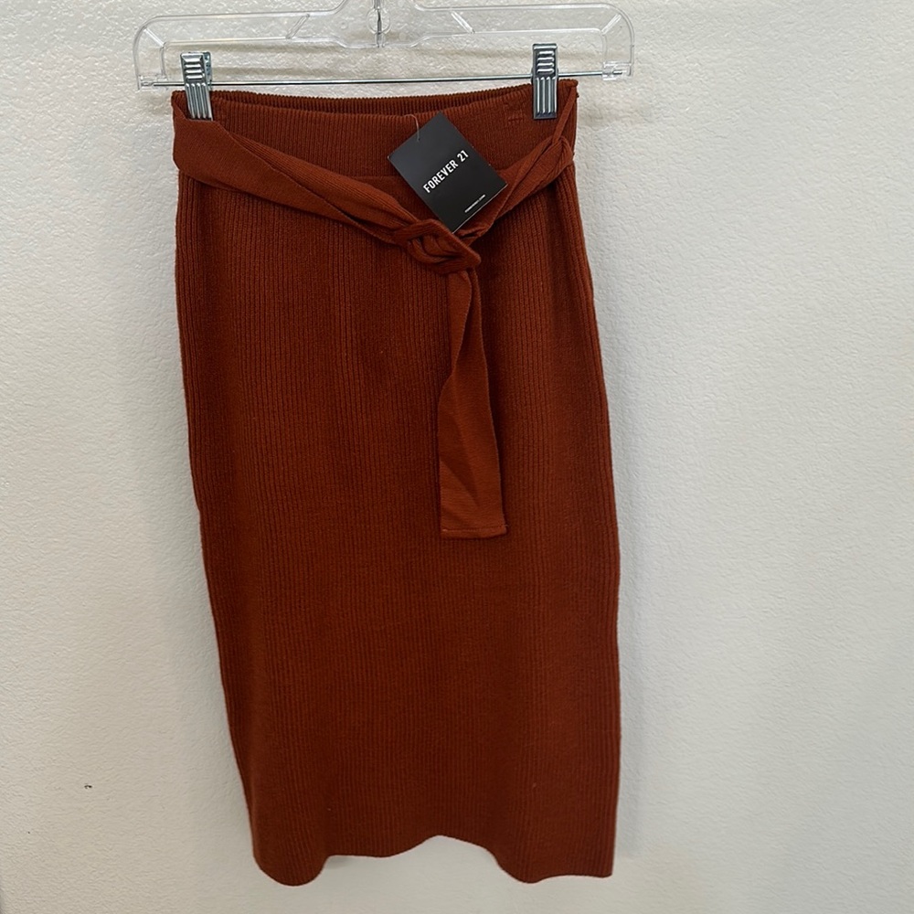 Brown Midi sweater skirt, New with tags
